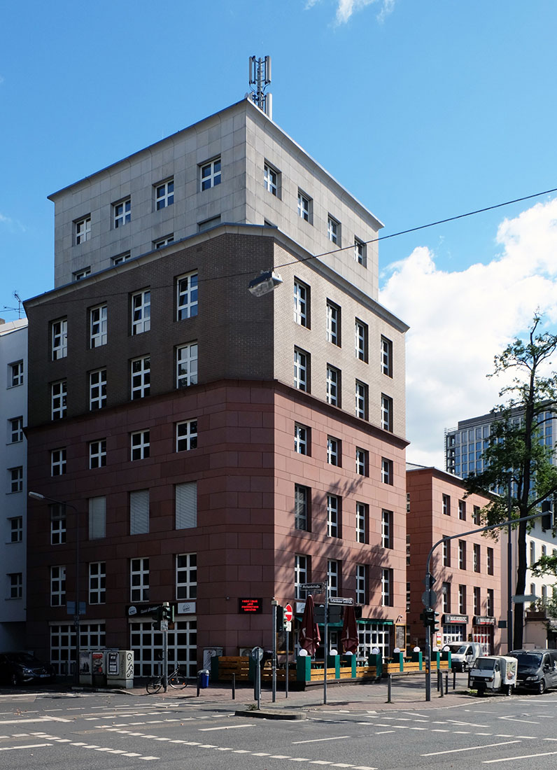 Frost Glow Joyful Dark Grey Gleaming Sweatshirt Set
